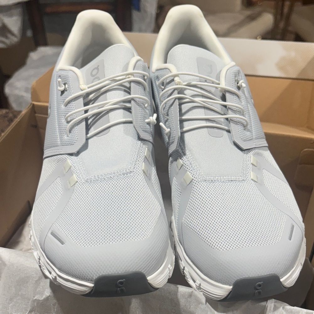 NEW On Cloud 6 Men's Light Gray Sneakers